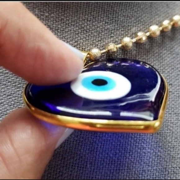 Evil Eye 🧿 Necklace - Picture 3 of 9